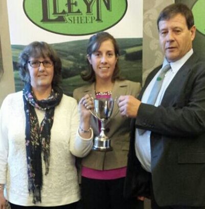Amanda & Graham Fort FLOCK 1299 with daughter Beverley recieve joint flock champion 2015 5 x running-1-1 Amanda & Graham Fort FLOCK 1299 with daughter Beverley recieve joint flock champion 2015 5 x running-1-1